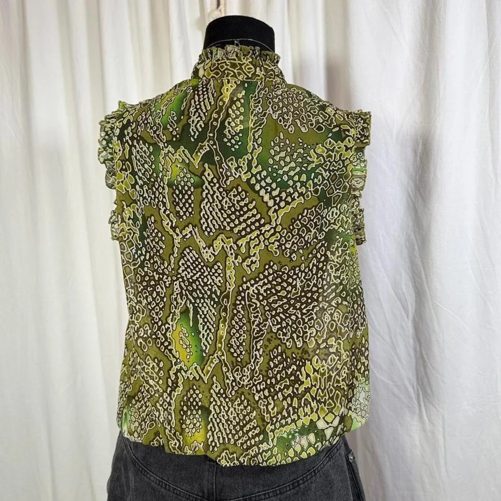 Green Ruffle Mock Neck Sleeveless Top –‎ Size S